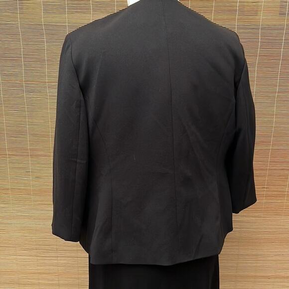 NWT. Anne Klein Black Polyester Jacket. XL - Picture 2 of 4